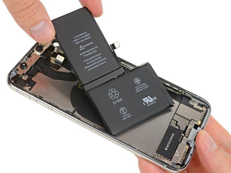Apple nie przeanalizował wpływu programu wymiany baterii na sprzedaż iPhone’a